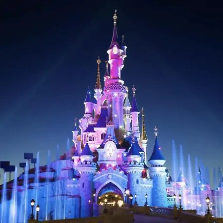 123home-the Outlet * Disneyland Paris